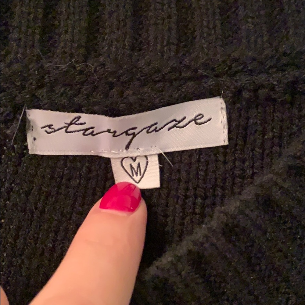 sweater - Picture 3 of 4